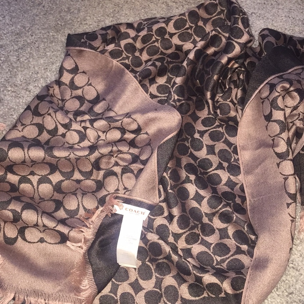 Coach scarf